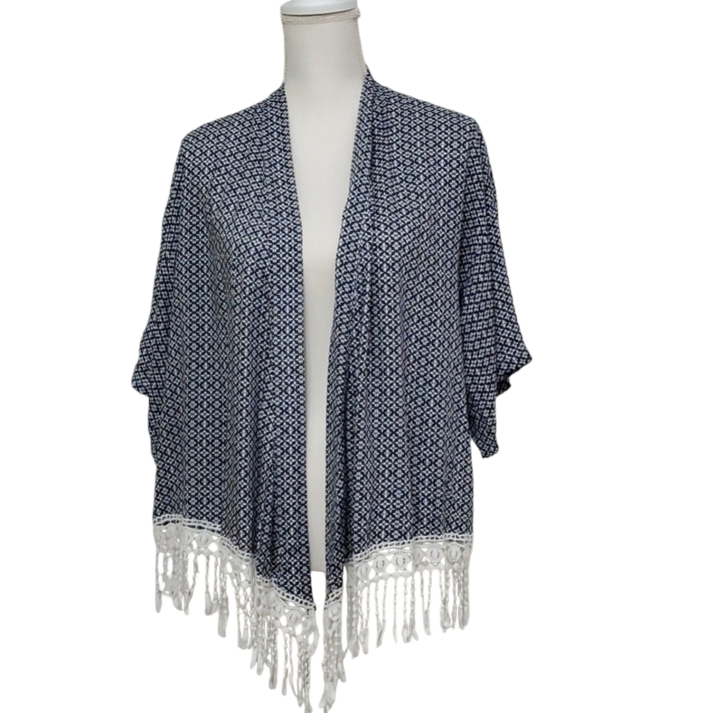 Green Dragon Oversized Crochet Fringe Kimono Style Top Shrug Poncho, Size XS